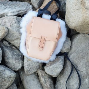 Kleine Vorderpachtasche mit Anti-Dekubitus-Fell